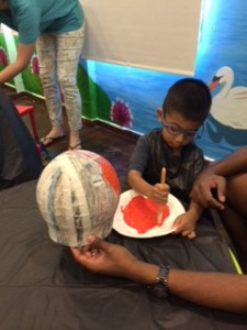 Mixing red and blue to get Orange!